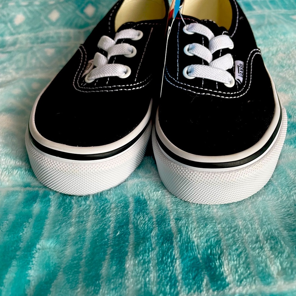 NWT Vans toddler sneakers size 11